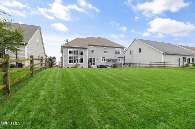 5866 Walnut Springs Boulevard, Sylvania, OH 43560