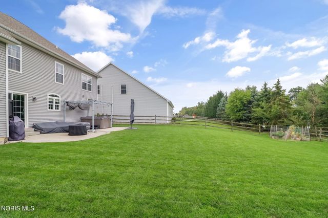 5866 Walnut Springs Boulevard, Sylvania, OH 43560