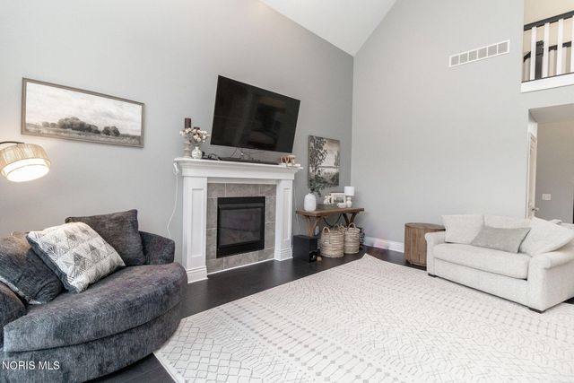 5866 Walnut Springs Boulevard, Sylvania, OH 43560