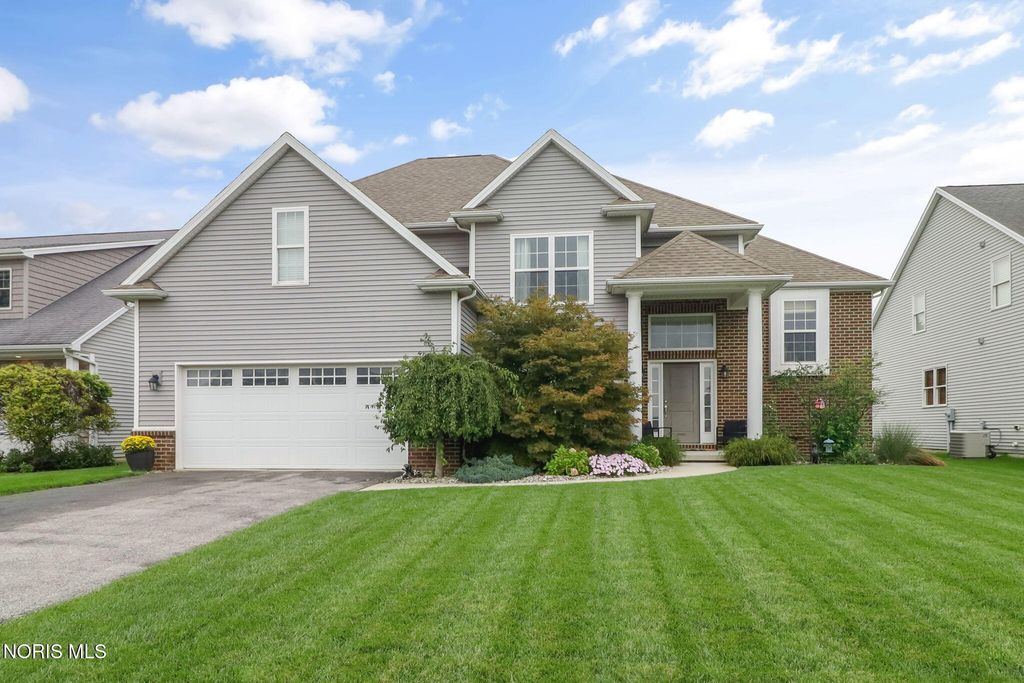 5866 Walnut Springs Boulevard, Sylvania, OH 43560
