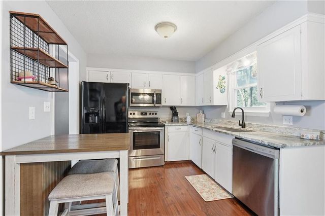 305 S Franklin Street, Spring Hill, KS 66083