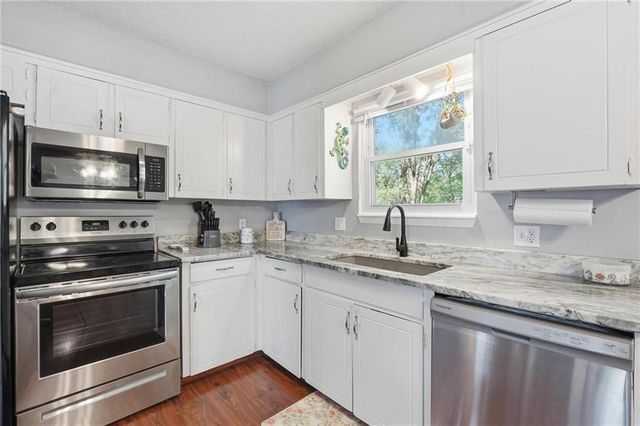 305 S Franklin Street, Spring Hill, KS 66083