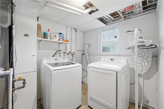 305 S Franklin Street, Spring Hill, KS 66083