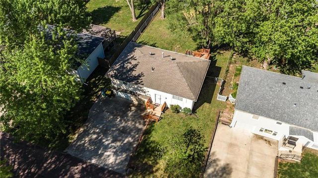 305 S Franklin Street, Spring Hill, KS 66083