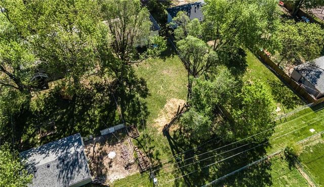 305 S Franklin Street, Spring Hill, KS 66083