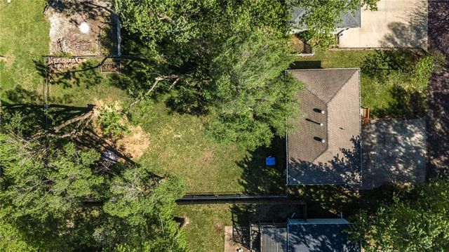 305 S Franklin Street, Spring Hill, KS 66083