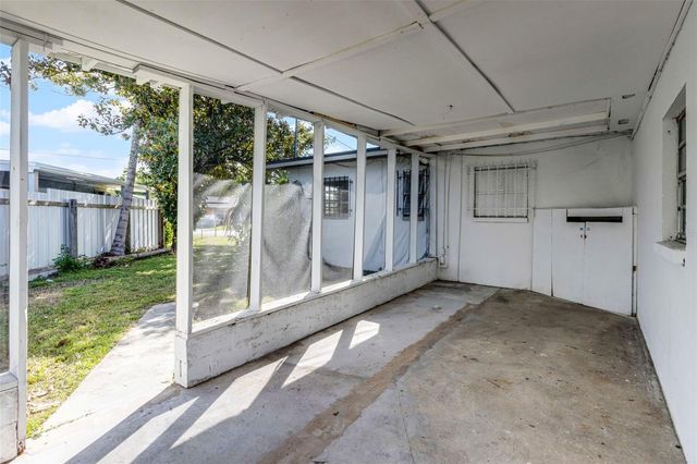 815 PAPAYA DRIVE, Tampa, FL 33619