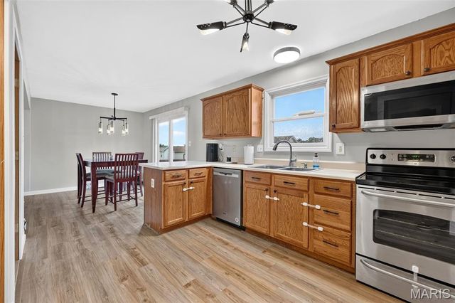 1080 Chesterfield Drive, Wentzville, MO 63385