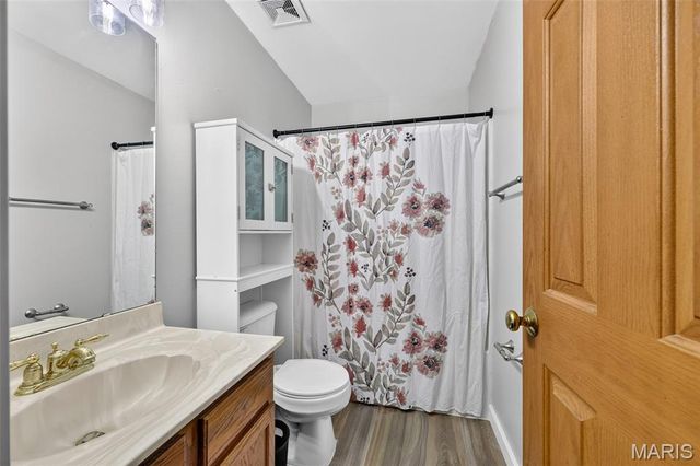 1080 Chesterfield Drive, Wentzville, MO 63385