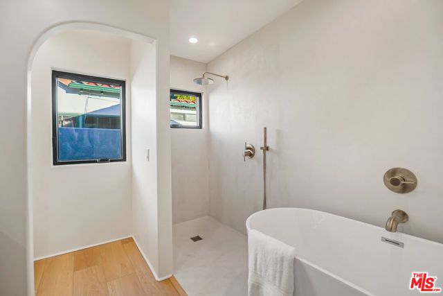 11642 Hartsook Street, Valley Village, CA 91601