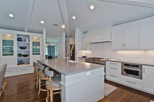 5933 Williamstown Road, Dallas, TX 75230