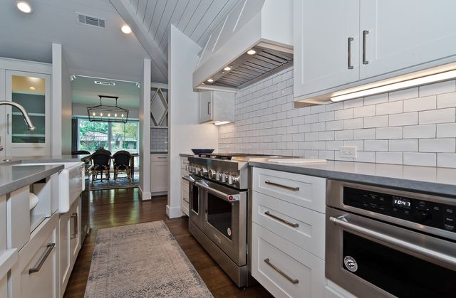 5933 Williamstown Road, Dallas, TX 75230