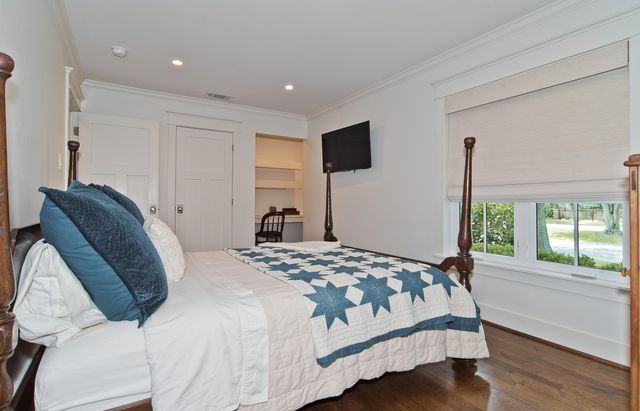 5933 Williamstown Road, Dallas, TX 75230