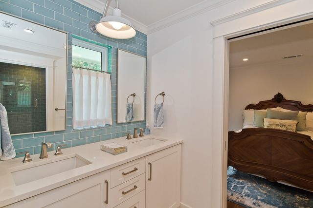5933 Williamstown Road, Dallas, TX 75230