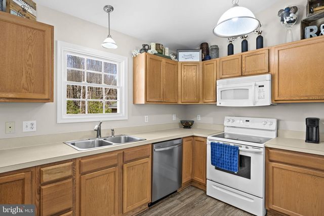 8343 WILDERNESS WOODS LN, Rhoadesville, VA 22542