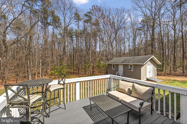 8343 WILDERNESS WOODS LN, Rhoadesville, VA 22542