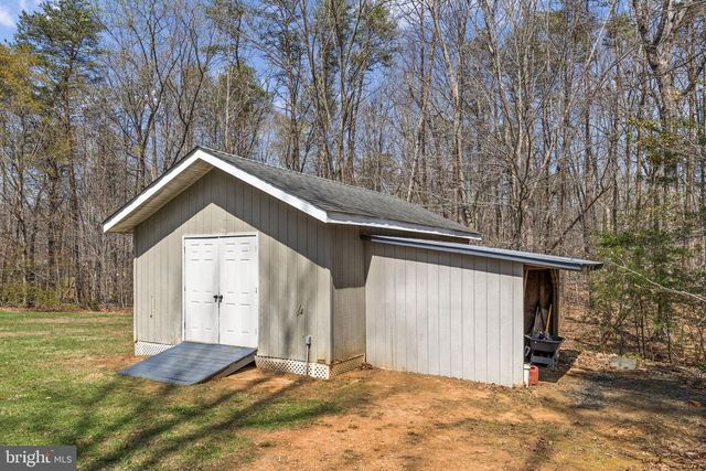 8343 WILDERNESS WOODS LN, Rhoadesville, VA 22542