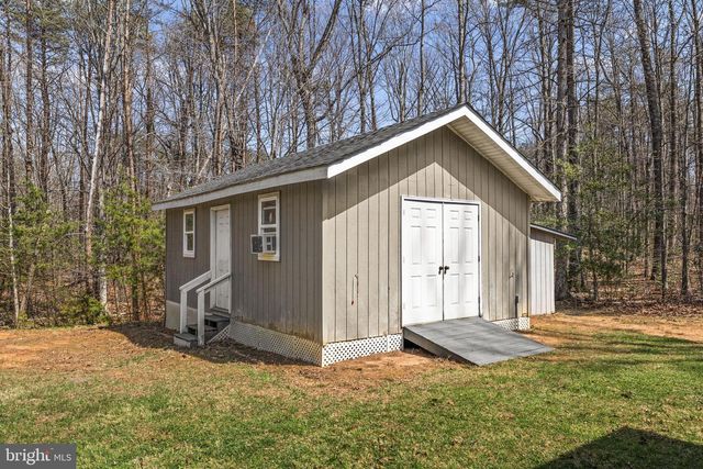 8343 WILDERNESS WOODS LN, Rhoadesville, VA 22542