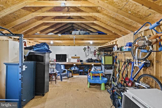 8343 WILDERNESS WOODS LN, Rhoadesville, VA 22542