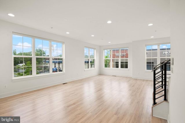 3100 CAMBER PL, Falls Church, VA 22042