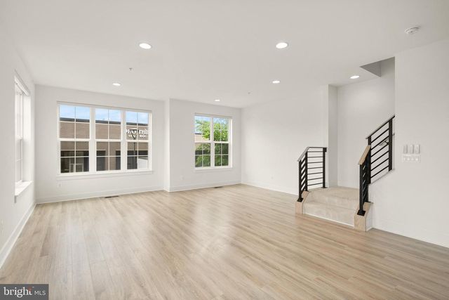 3100 CAMBER PL, Falls Church, VA 22042