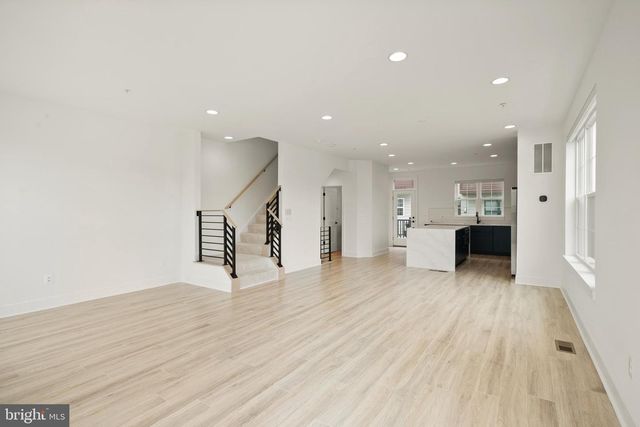 3100 CAMBER PL, Falls Church, VA 22042