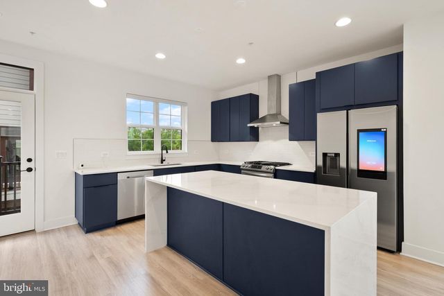 3100 CAMBER PL, Falls Church, VA 22042