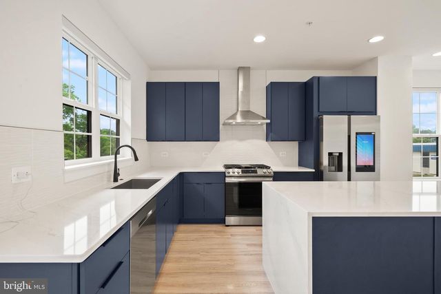 3100 CAMBER PL, Falls Church, VA 22042