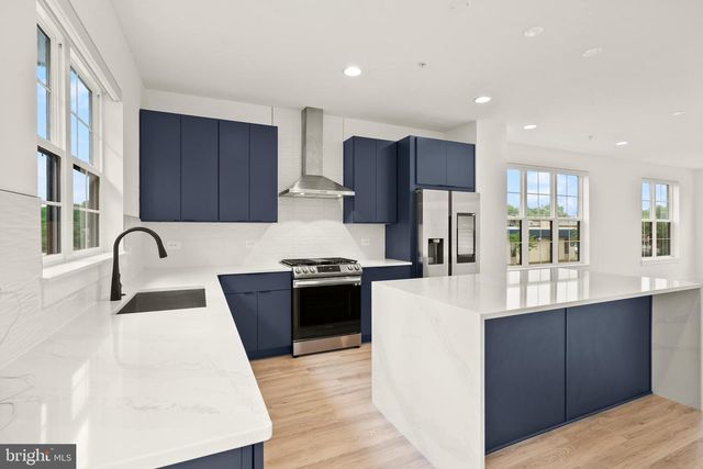 3100 CAMBER PL, Falls Church, VA 22042