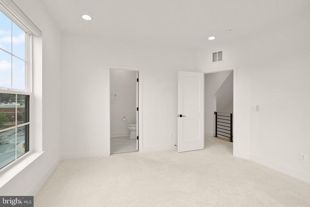 3100 CAMBER PL, Falls Church, VA 22042