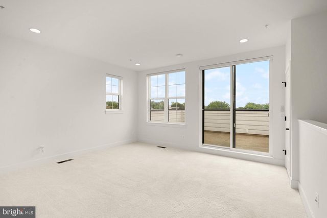 3100 CAMBER PL, Falls Church, VA 22042