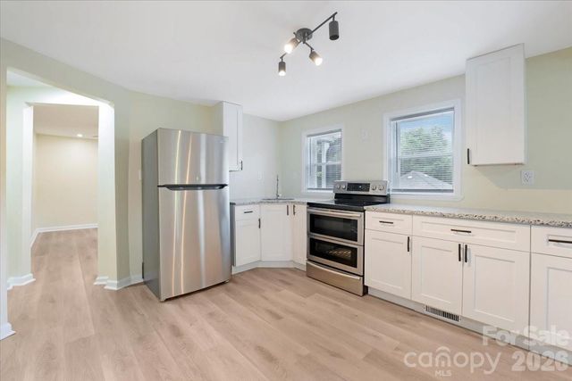 304 S Derby Avenue, Newton, NC 28658
