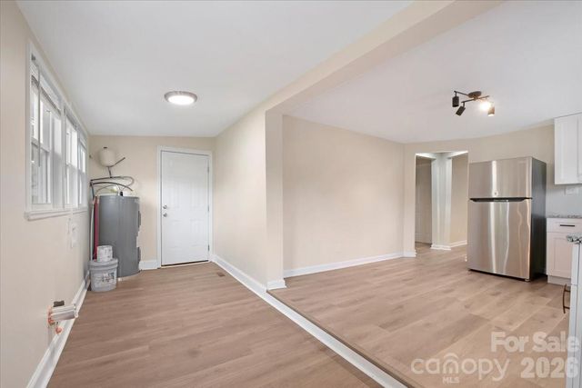304 S Derby Avenue, Newton, NC 28658