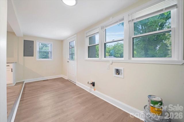 304 S Derby Avenue, Newton, NC 28658