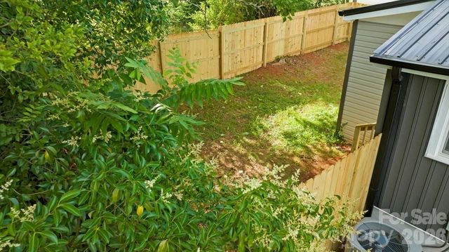 304 S Derby Avenue, Newton, NC 28658