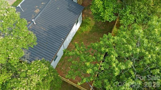 304 S Derby Avenue, Newton, NC 28658