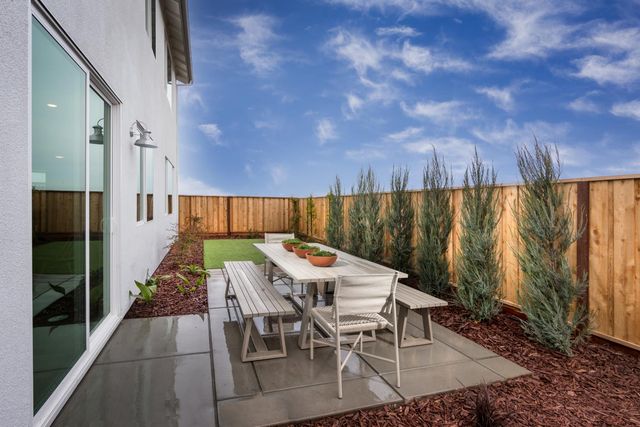 3311 Cascade Dr, Manteca, CA 95337