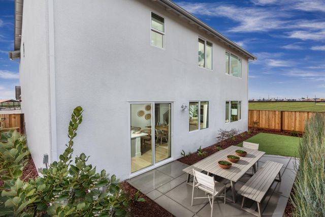 3311 Cascade Dr, Manteca, CA 95337