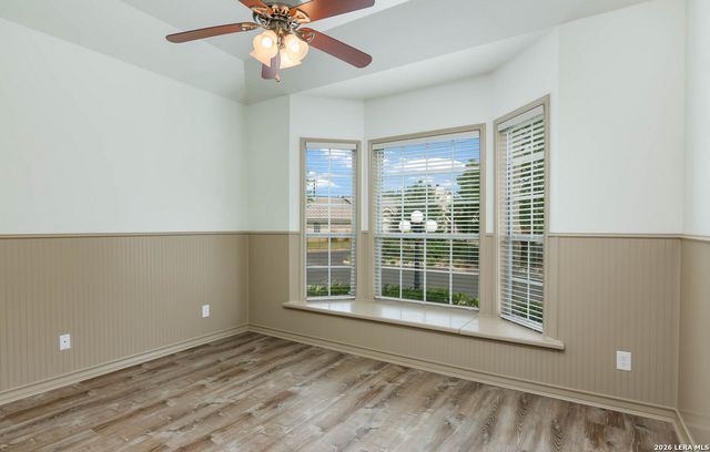 305 E Hosack St, Boerne, TX 78006