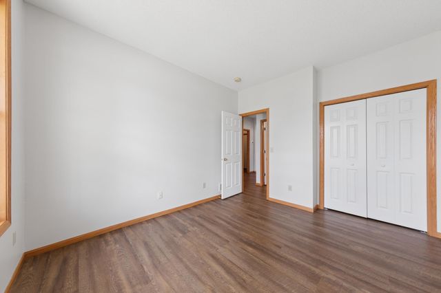 15130 Dutchman Way, Apple Valley, MN 55124