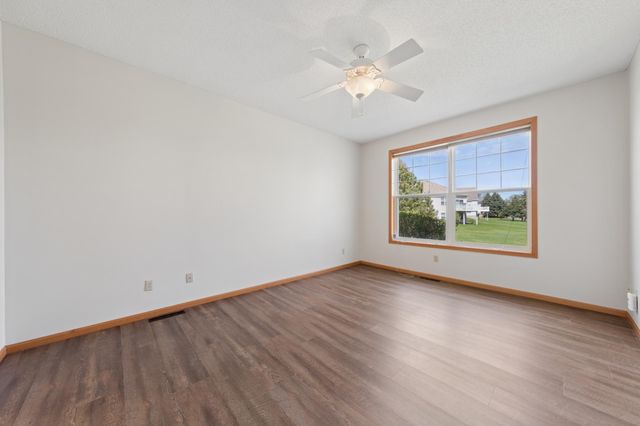 15130 Dutchman Way, Apple Valley, MN 55124