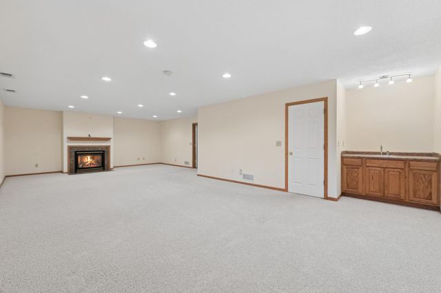 15130 Dutchman Way, Apple Valley, MN 55124