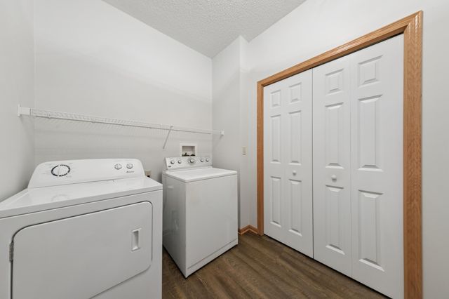 15130 Dutchman Way, Apple Valley, MN 55124