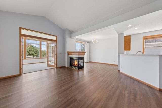 15130 Dutchman Way, Apple Valley, MN 55124