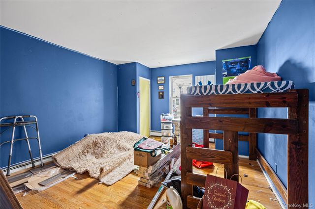 34 Mervin Street, Inwood, NY 11096