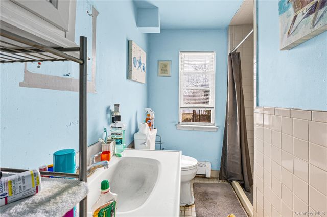 34 Mervin Street, Inwood, NY 11096