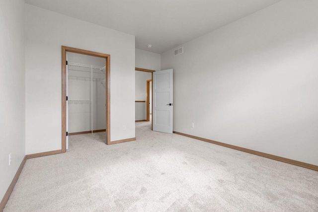 2514 BEASLE COURT, De Pere, WI 54115