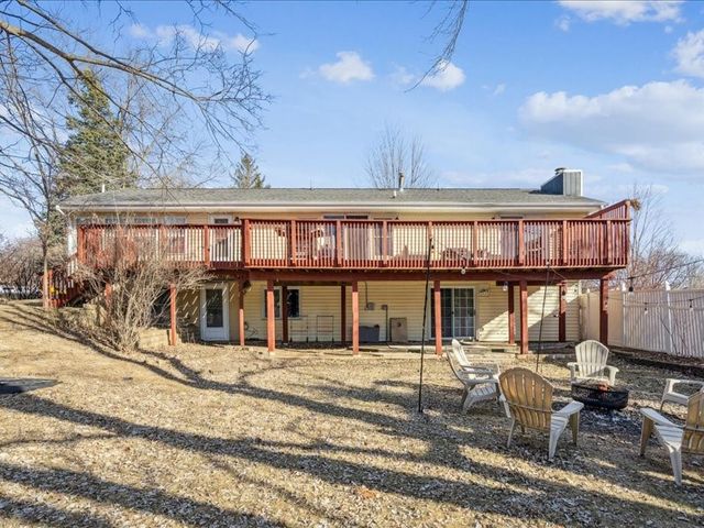 2355 Jessup Circle, Iowa City, IA 52246