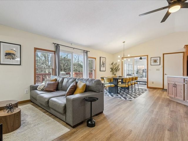 2355 Jessup Circle, Iowa City, IA 52246