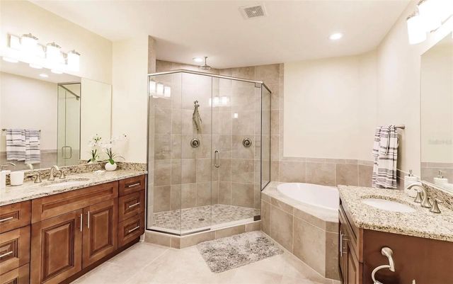 7840 34TH AVENUE W 102, Bradenton, FL 34209